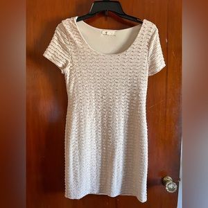 Forever 21 / Cream textured dress / L